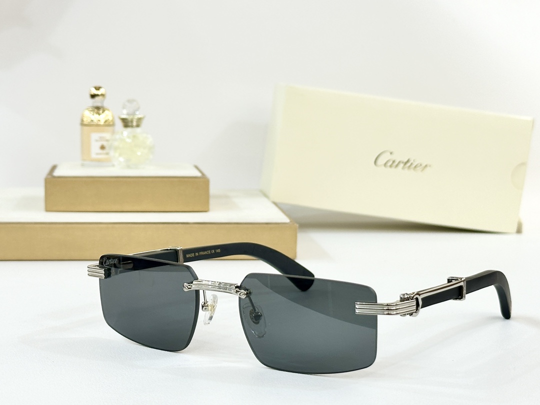  Cartier
MOD：CT04850S
Size：55口18-145
