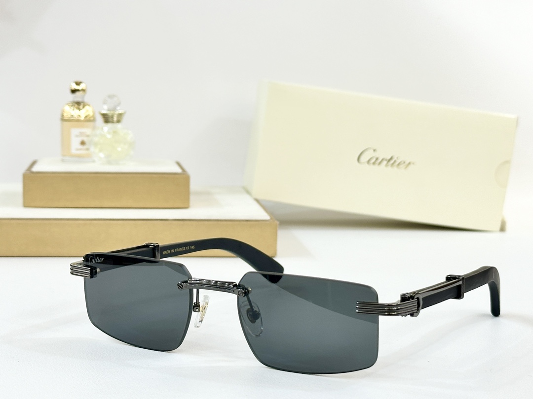 Cartier
MOD：CT04850S
Size：55口18-145
