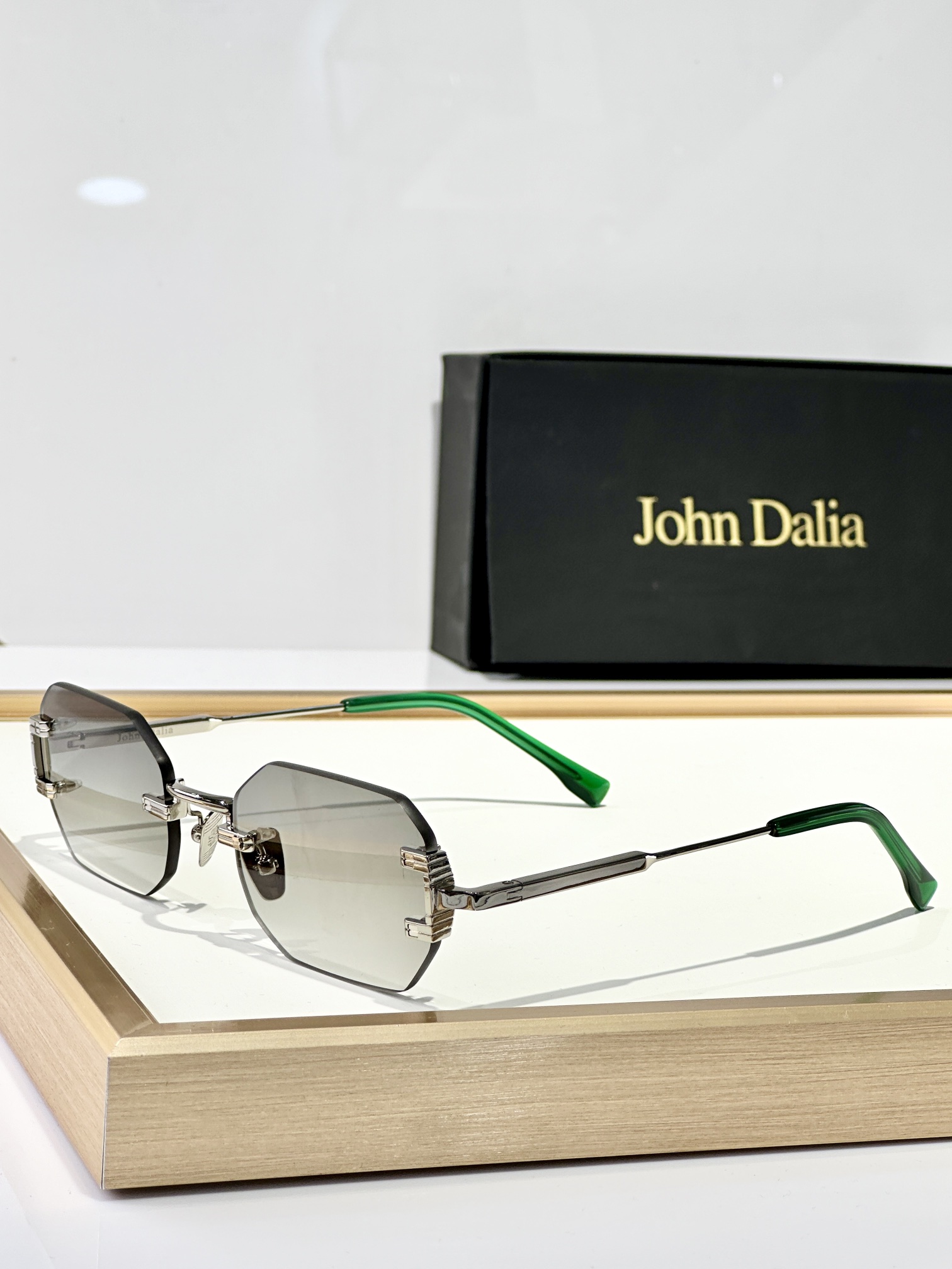  John Dalia
MOD：AMARU
Size：54口20 145
