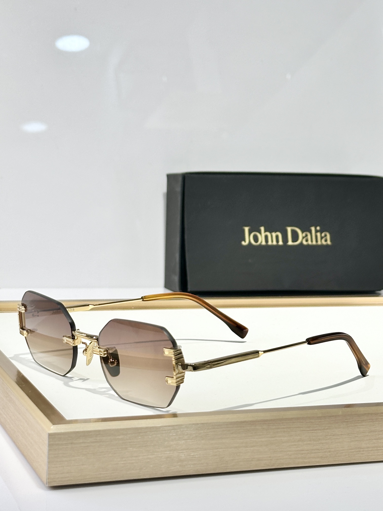  John Dalia
MOD：AMARU
Size：54口20 145
