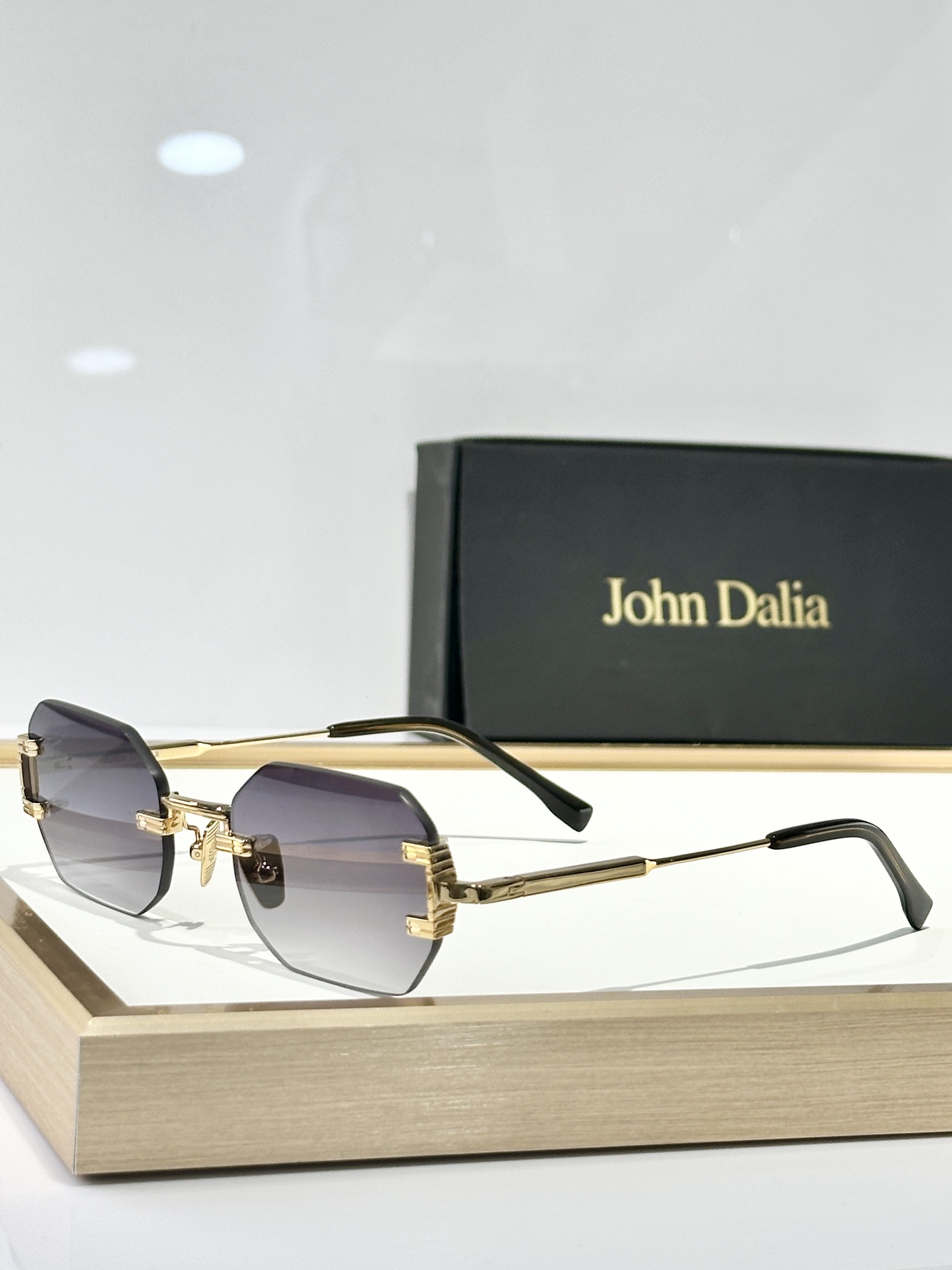  John Dalia
MOD：AMARU
Size：54口20 145
