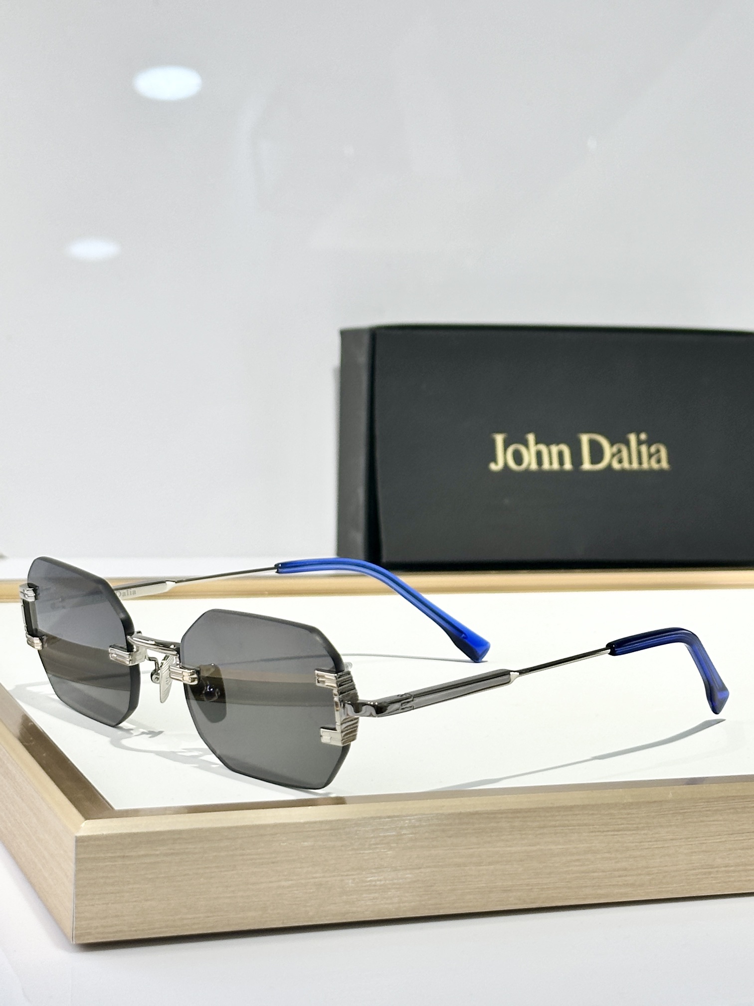  John Dalia
MOD：AMARU
Size：54口20 145
