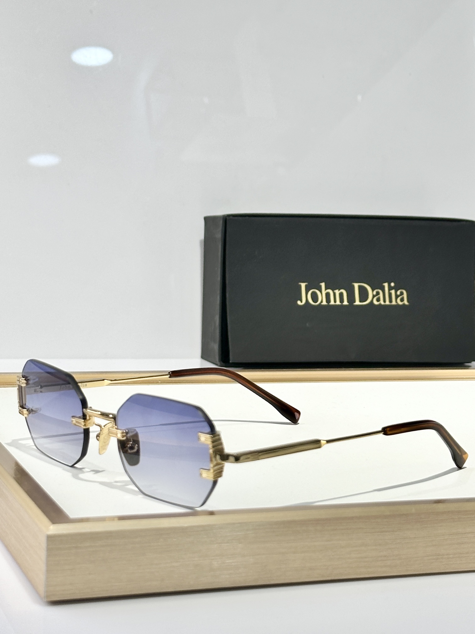  John Dalia
MOD：AMARU
Size：54口20 145
