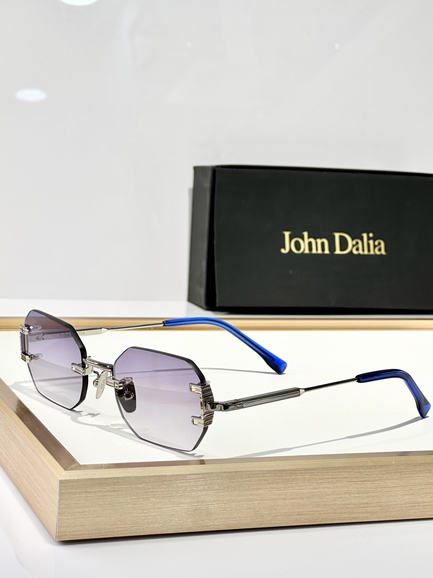  John Dalia
MOD：AMARU
Size：54口20 145
