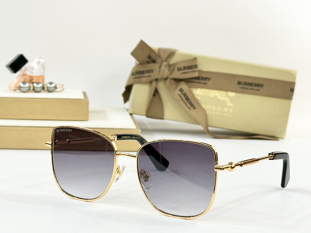  BURBERRY
MOD：BE6019
Size：57口17 142

