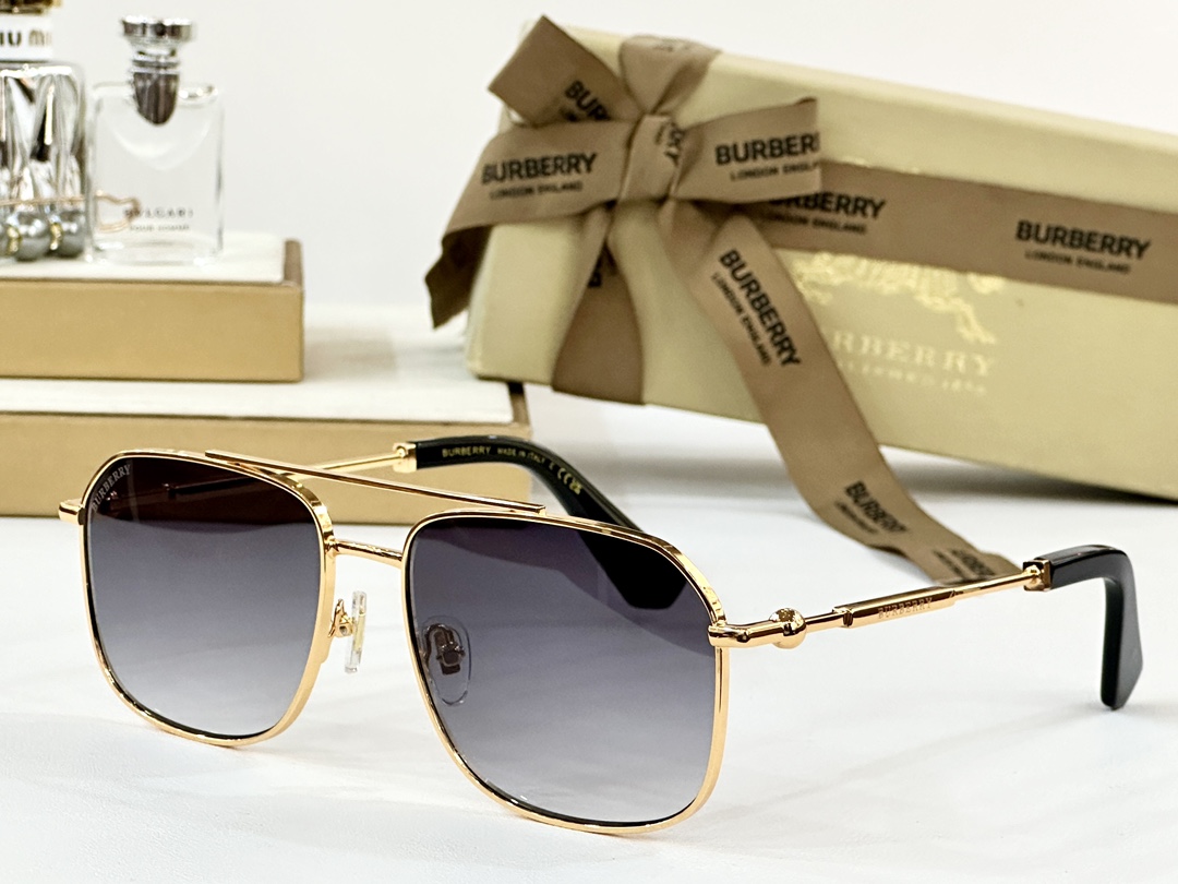 BURBERRY
MOD：BE6020
Size：57口17 142
