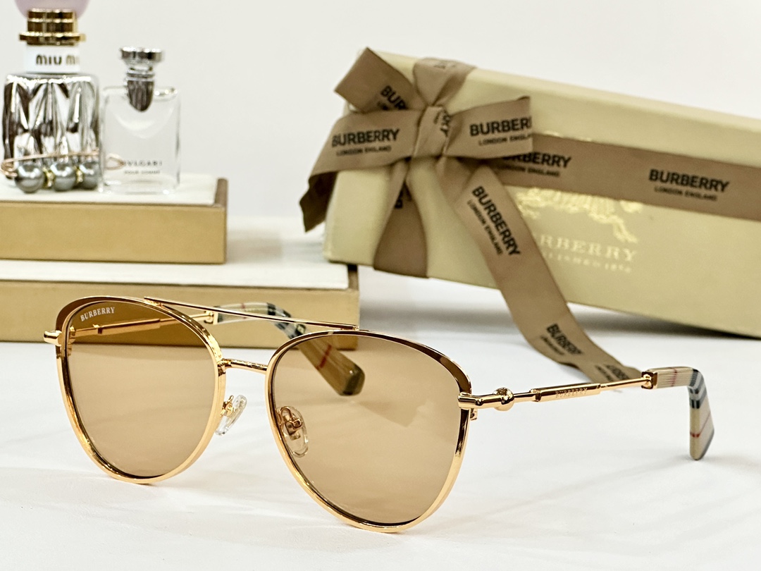  BURBERRY
MOD：BE6021
Size：58口16 142

