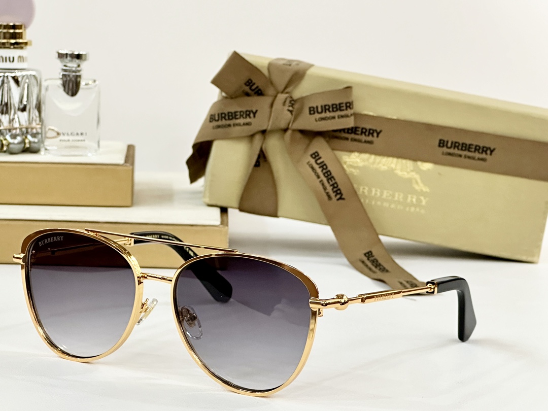  BURBERRY
MOD：BE6021
Size：58口16 142
