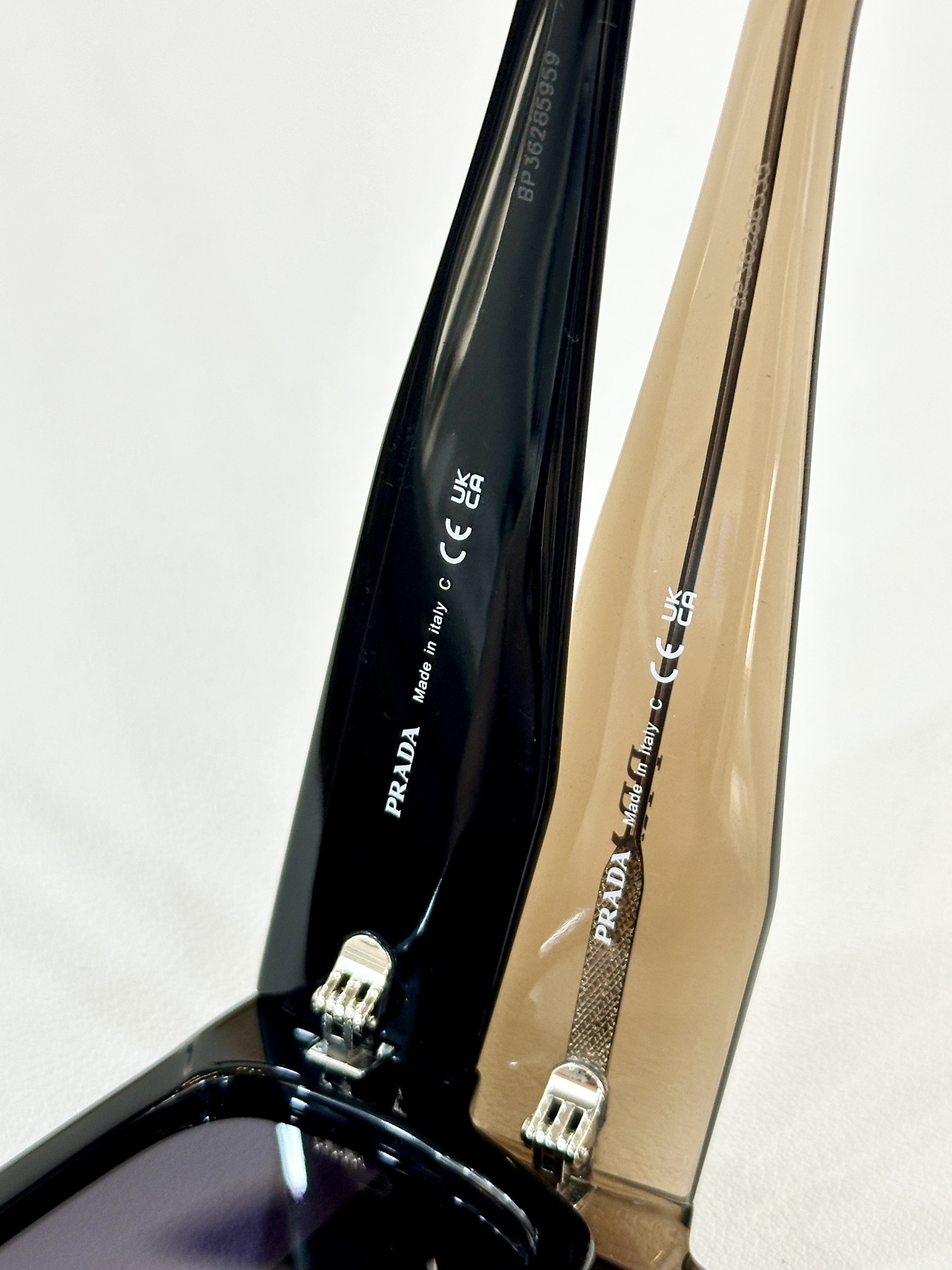  PRADA
MOD：OPR B24S
Size：54口20 145
