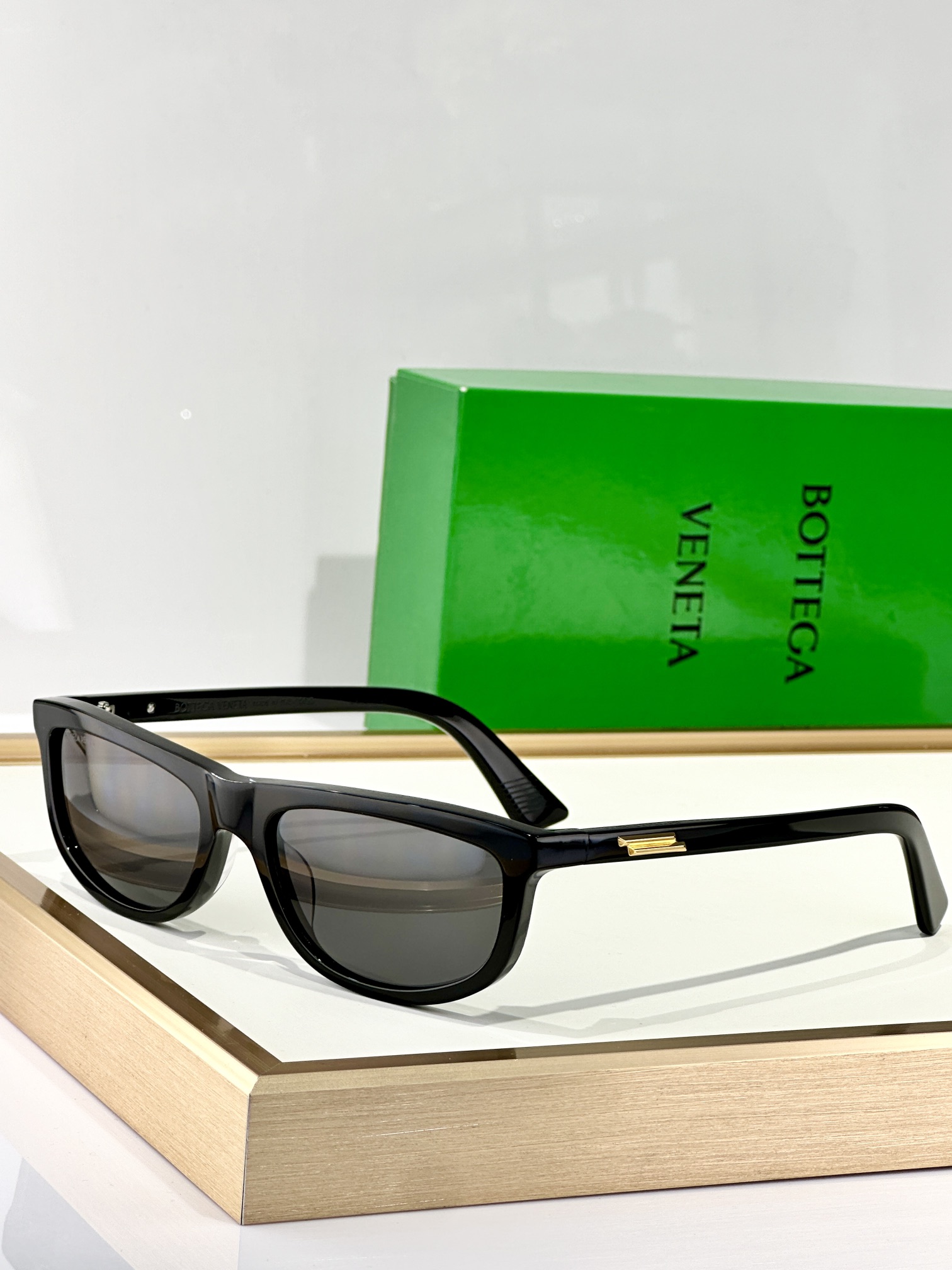  Bottega Veneta
MOD：BV1327S 
size：58口17-125
