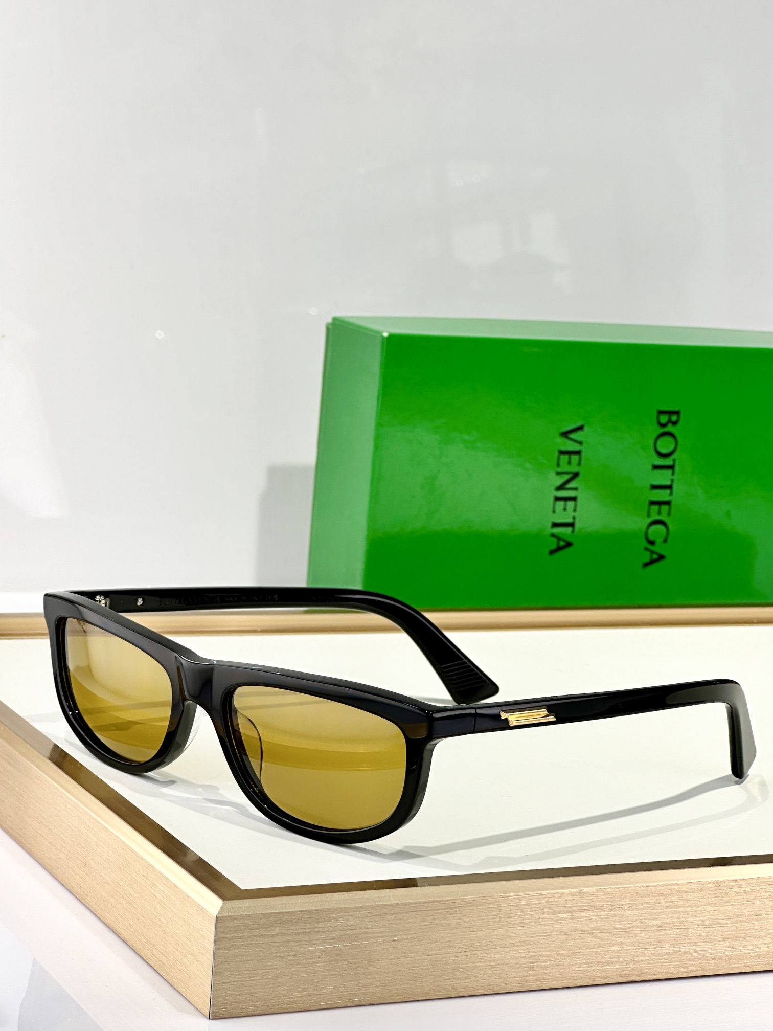  Bottega Veneta
MOD：BV1327S 
size：58口17-125
