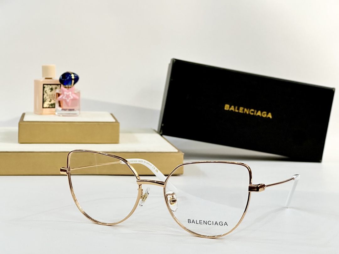  BALENCIAG* 
MOD：BB0197O
SIZE：56口16-140
