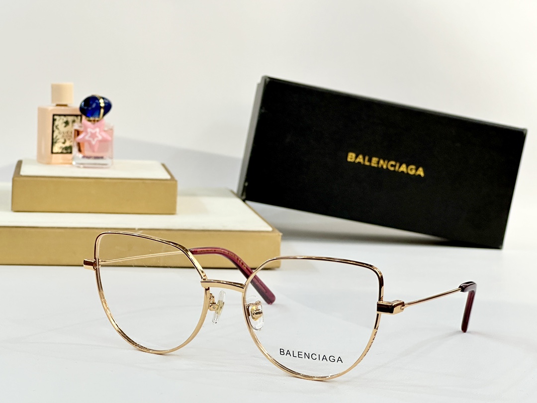  BALENCIAG* 
MOD：BB0197O
SIZE：56口16-140
