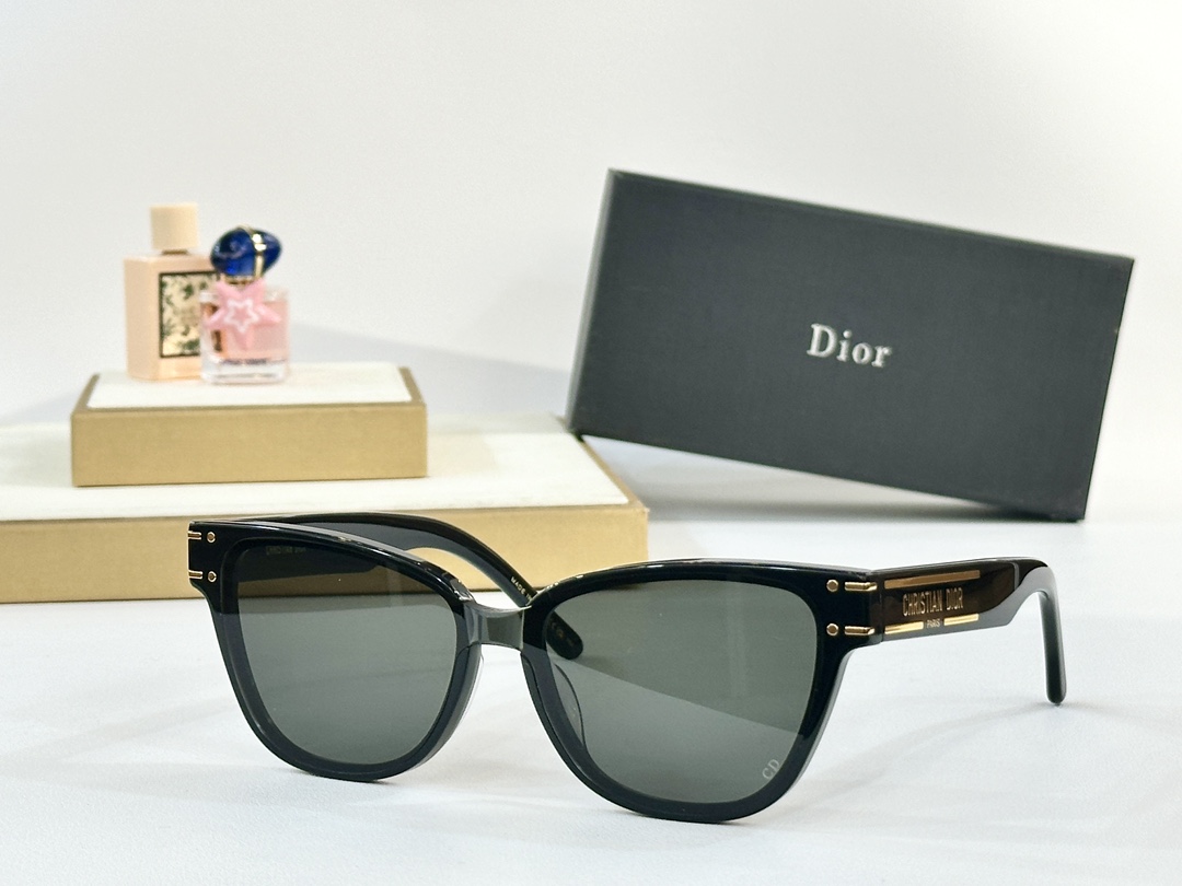 Dior
MOD：DSGTA31UCR
Size：54口18 145
