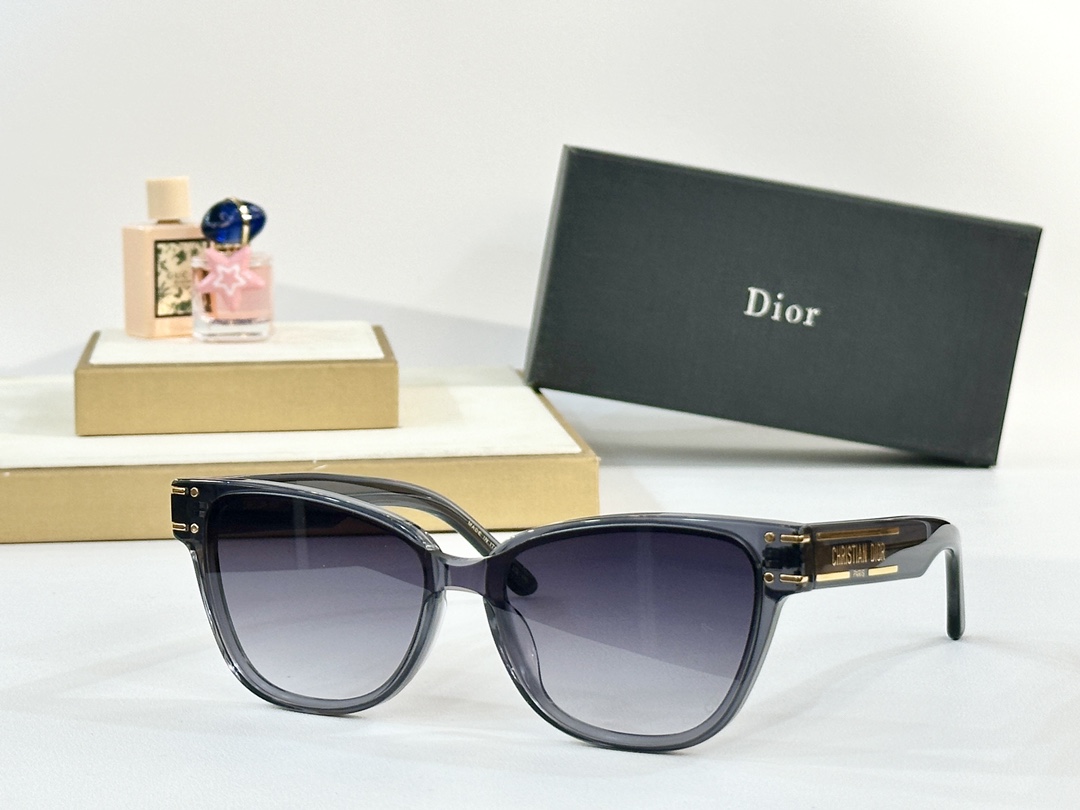 Dior
MOD：DSGTA31UCR
Size：54口18 145
