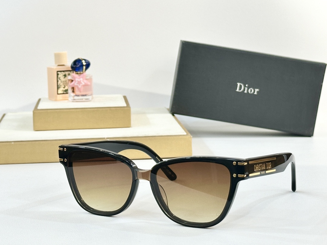  Dior
MOD：DSGTA31UCR
Size：54口18 145
