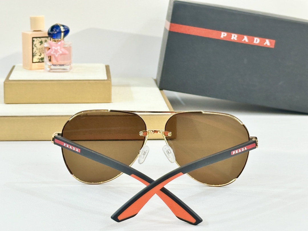  PRADA
MOD：PS 51YS
size：62口13 140
