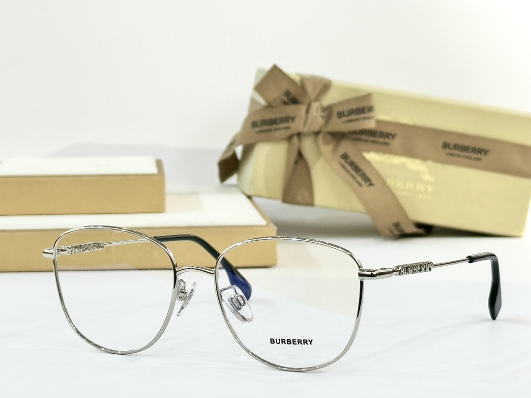  BURBERRY
MOD：1376
Size：55口17 140

