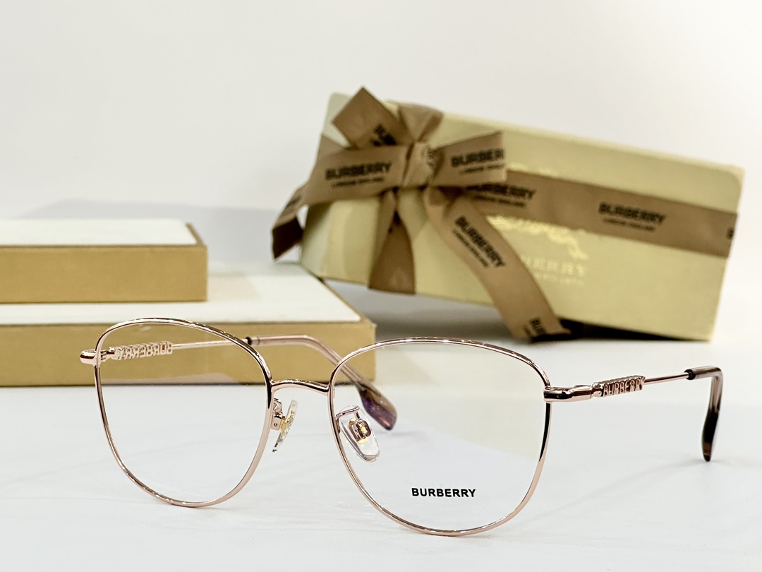  BURBERRY
MOD：1376
Size：55口17 140

