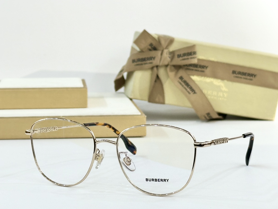 BURBERRY
MOD：1376
Size：55口17 140

