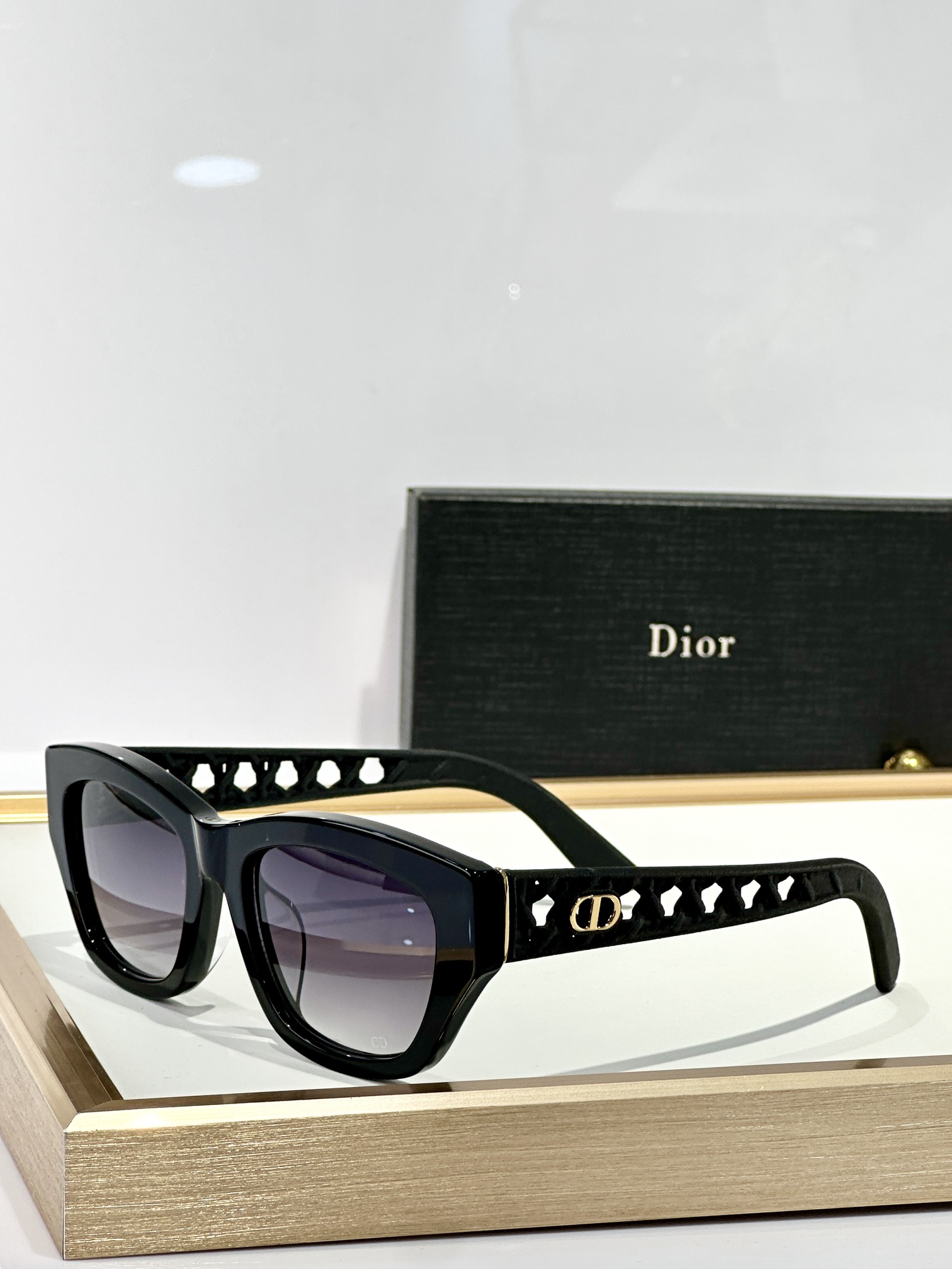  DIOR
MOD：VeryDior S2F
Size：55口19 140
