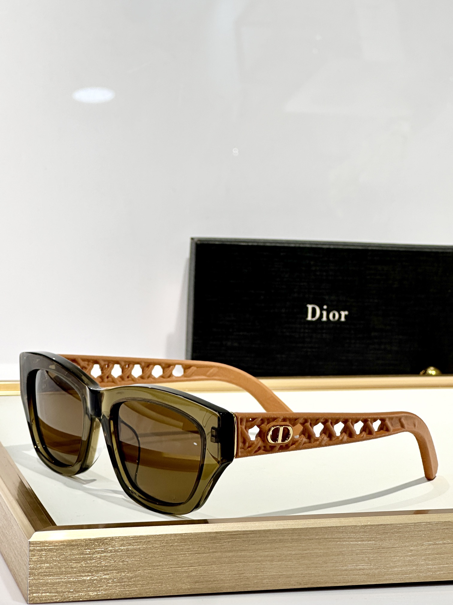  DIOR
MOD：VeryDior S2F
Size：55口19 140
