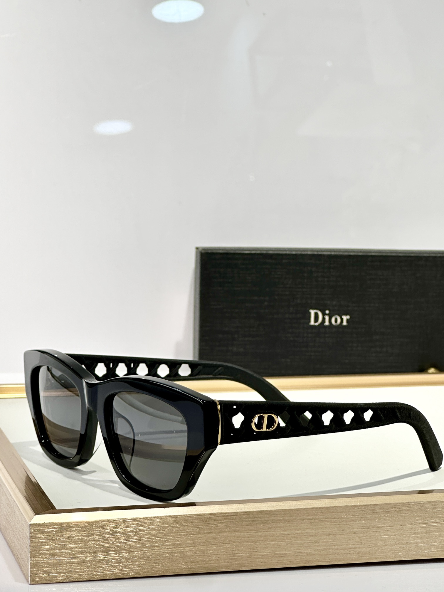  DIOR
MOD：VeryDior S2F
Size：55口19 140
