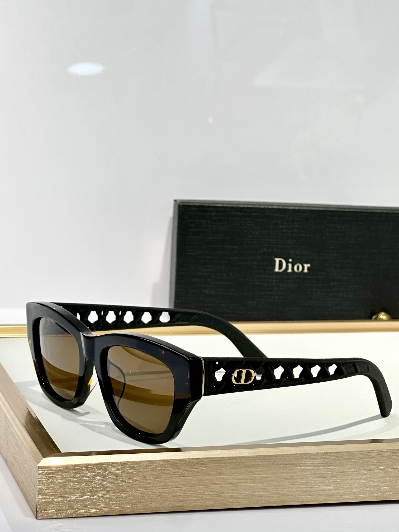  DIOR
MOD：VeryDior S2F
Size：55口19 140
