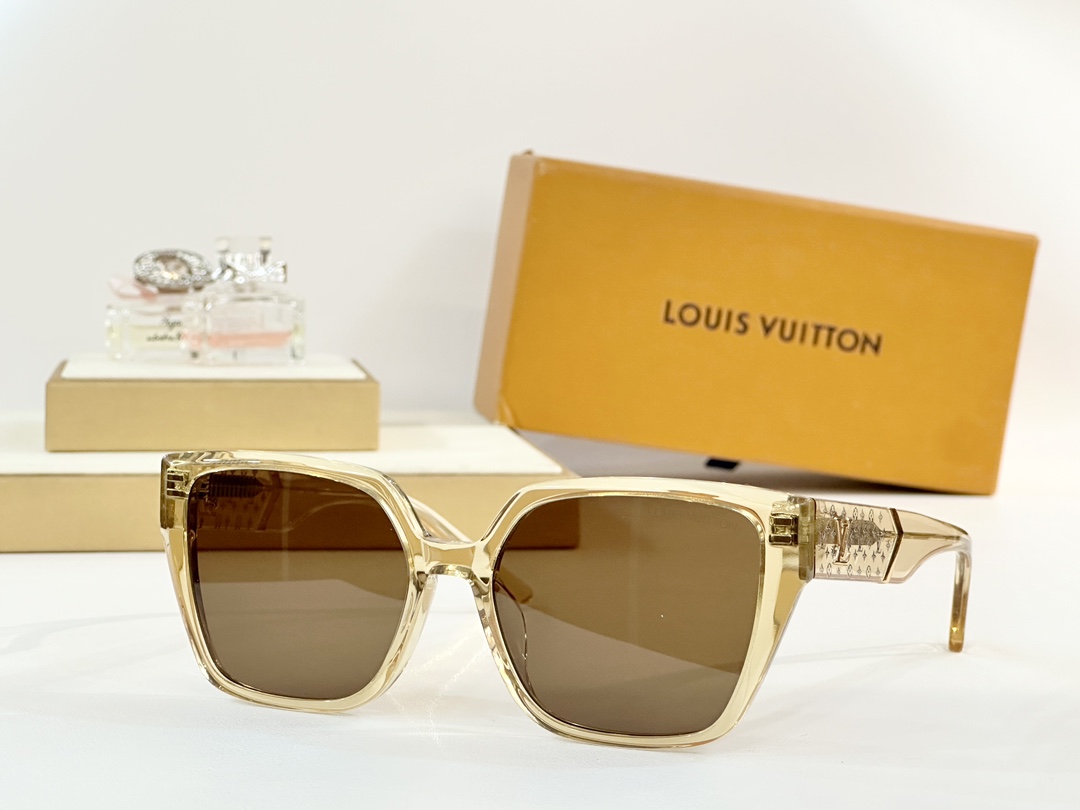  LOUIS VUITTON
MOD：Z1869
Size：54口18-145
