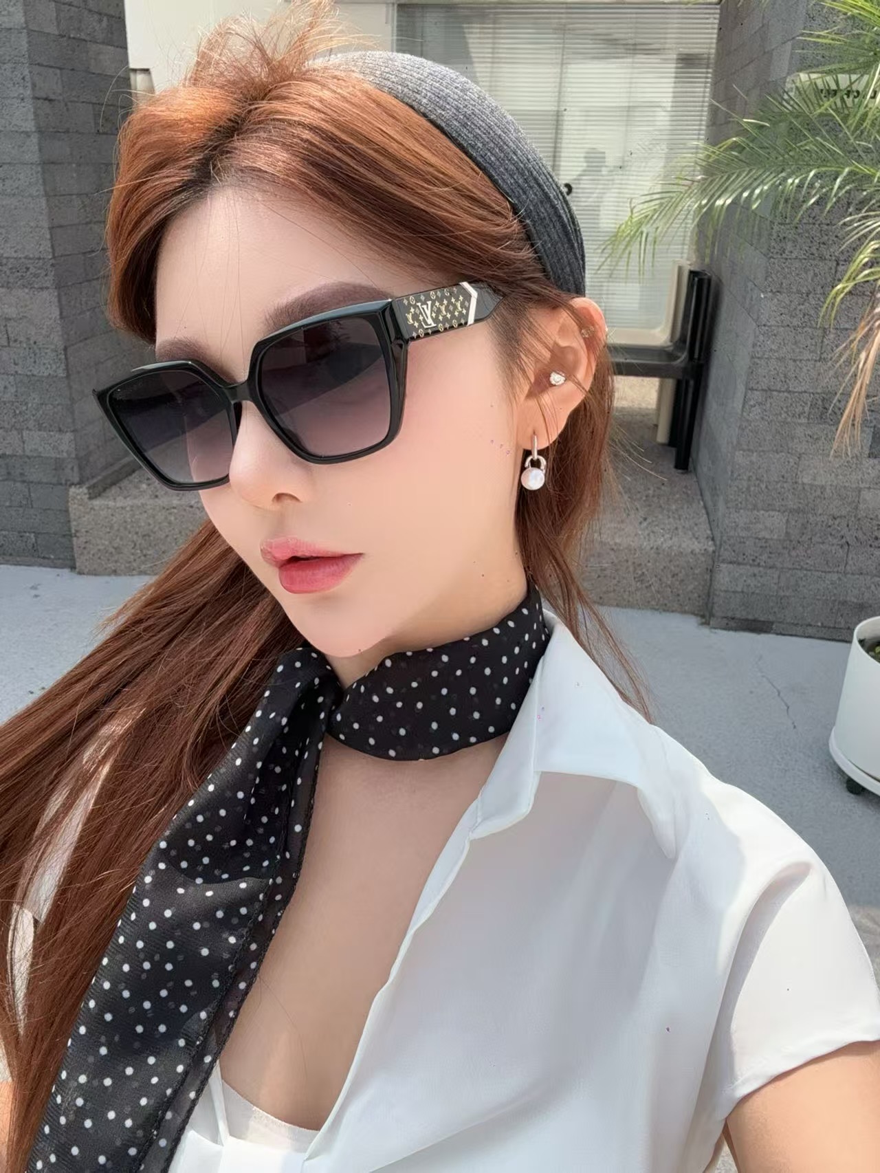  LOUIS VUITTON
MOD：Z1869
Size：54口18-145

