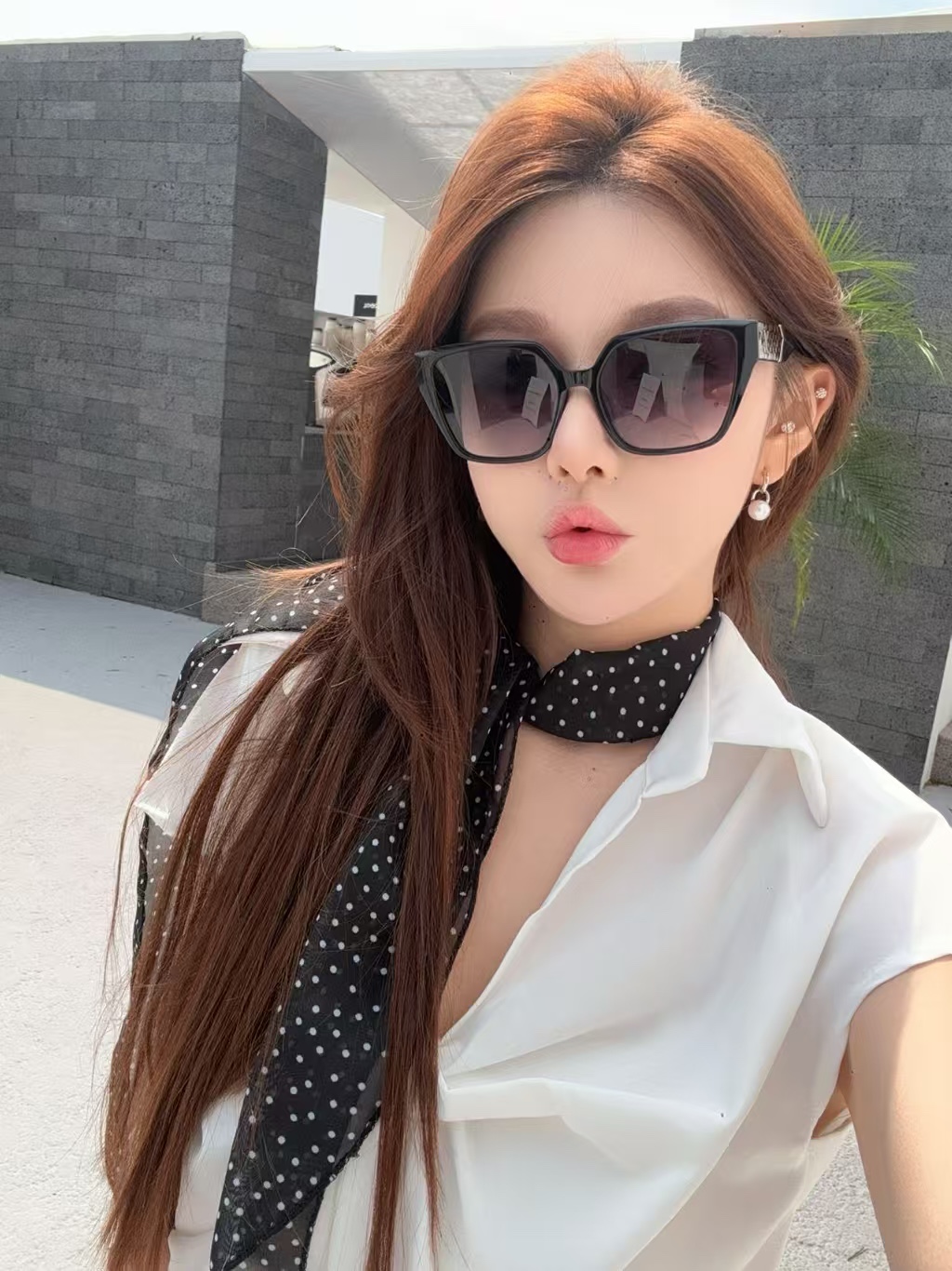  LOUIS VUITTON
MOD：Z1869
Size：54口18-145

