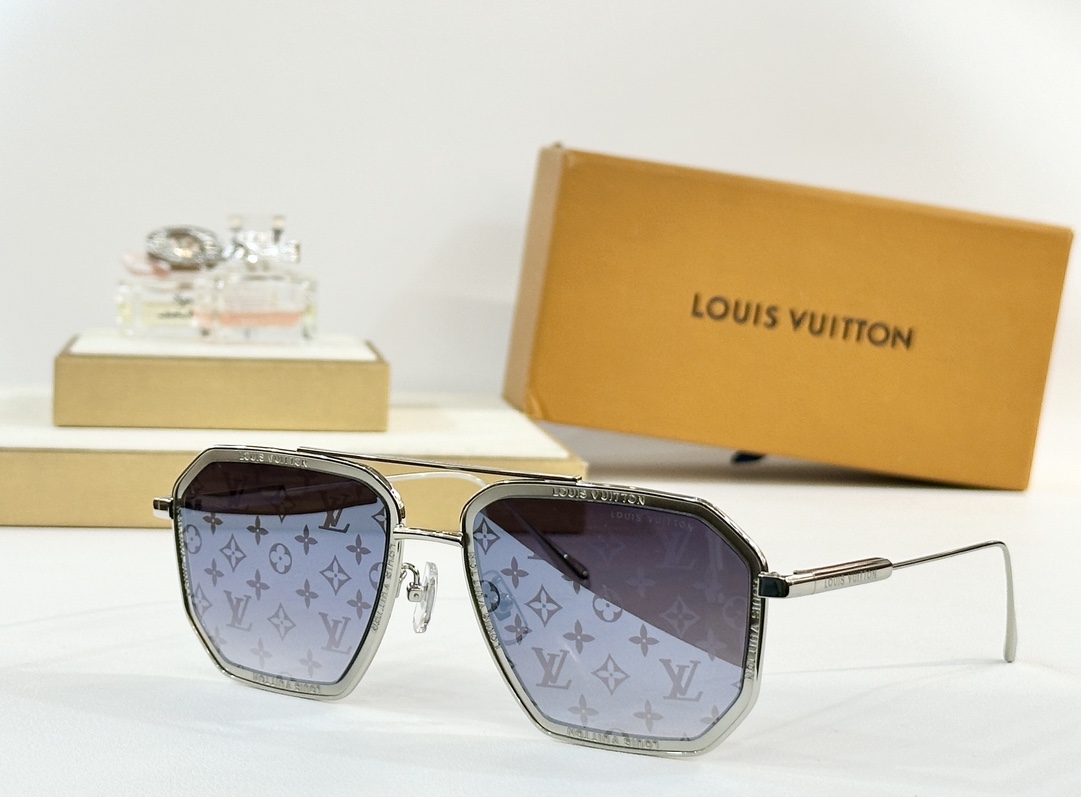  LOUIS VUITTON
MOD：Z1318
Size：56口19-145
