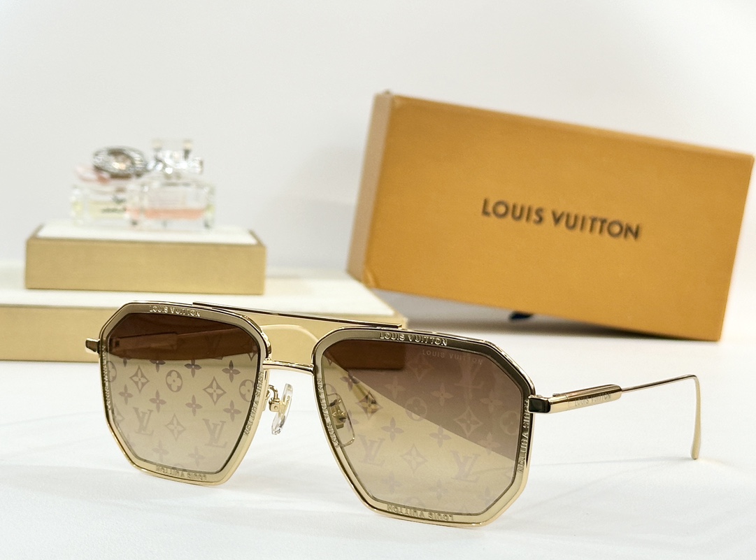  LOUIS VUITTON
MOD：Z1318
Size：56口19-145
