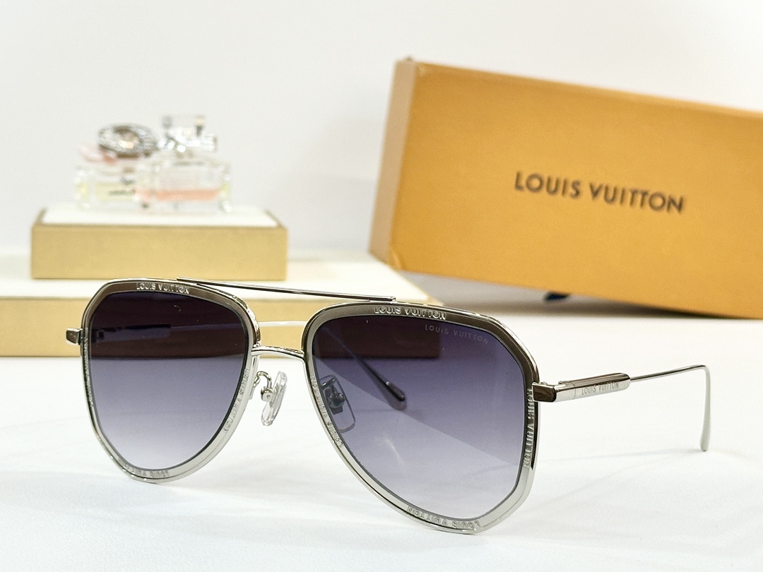  LOUIS VUITTON
MOD：Z1317
Size：56口19-145
