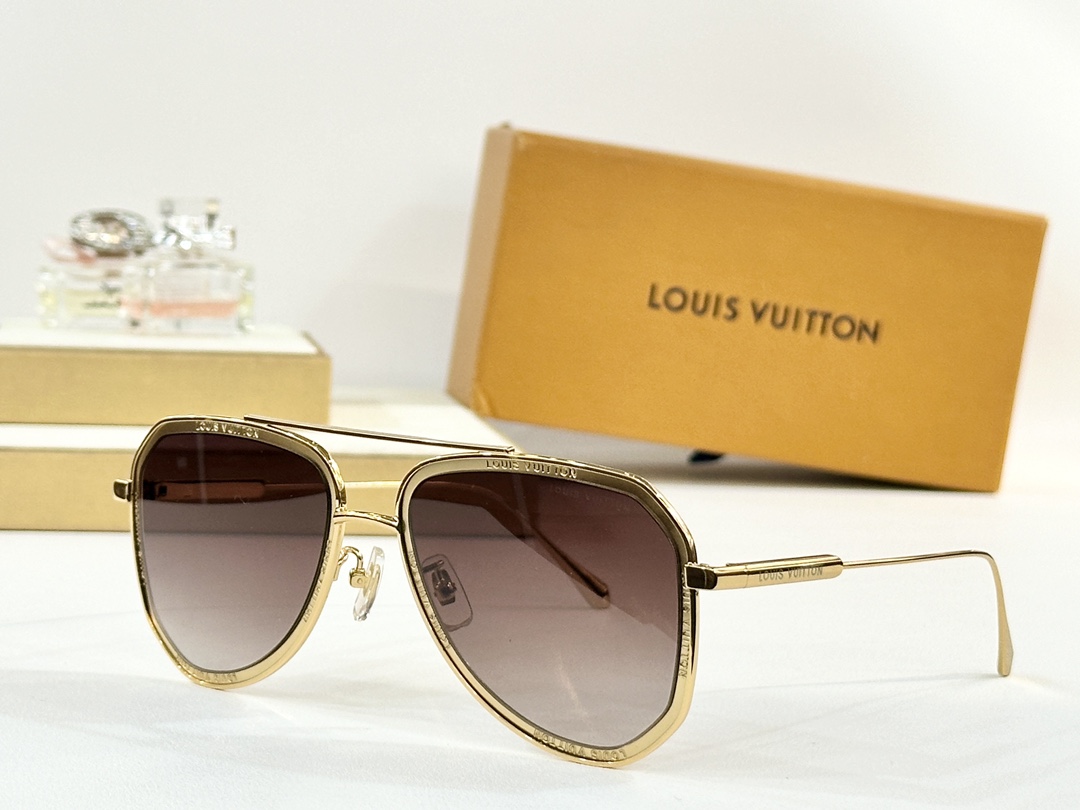  LOUIS VUITTON
MOD：Z1317
Size：56口19-145

