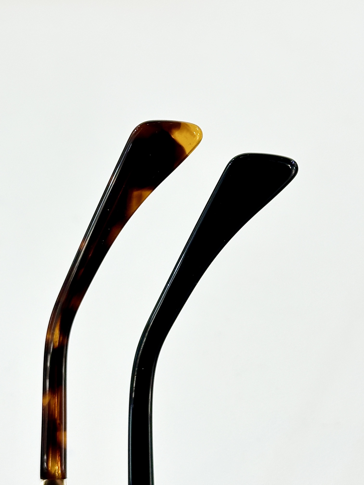  𝘾𝙀𝙇𝙄𝙉𝙀
MOD CL40330F
Size：54口21 145
