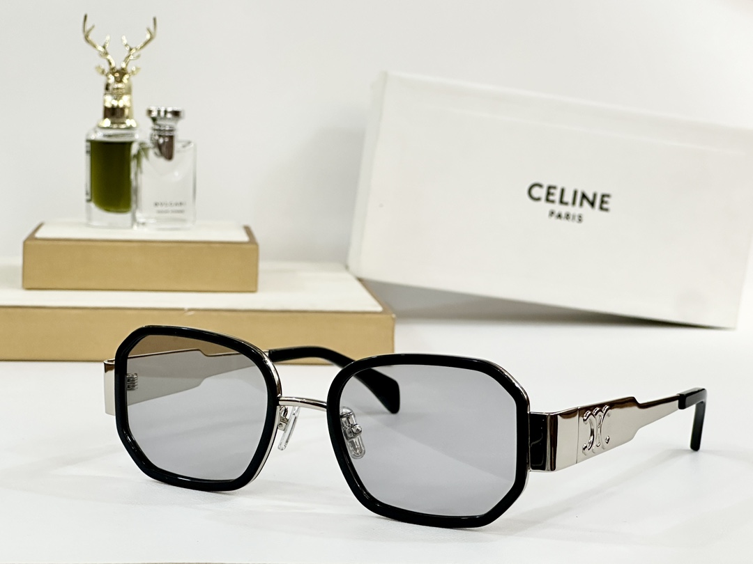  CELINE
MOD CL40332F
Size：CL40332F
