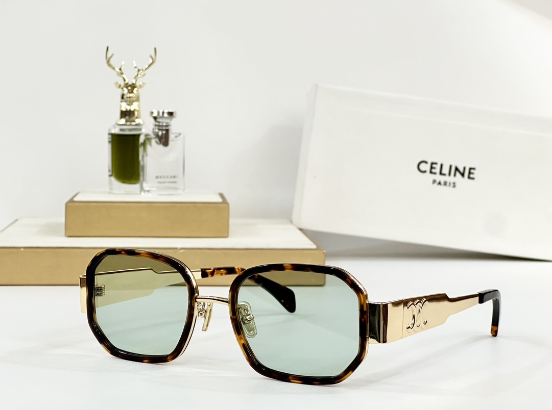  CELINE
MOD CL40332F
Size：CL40332F
