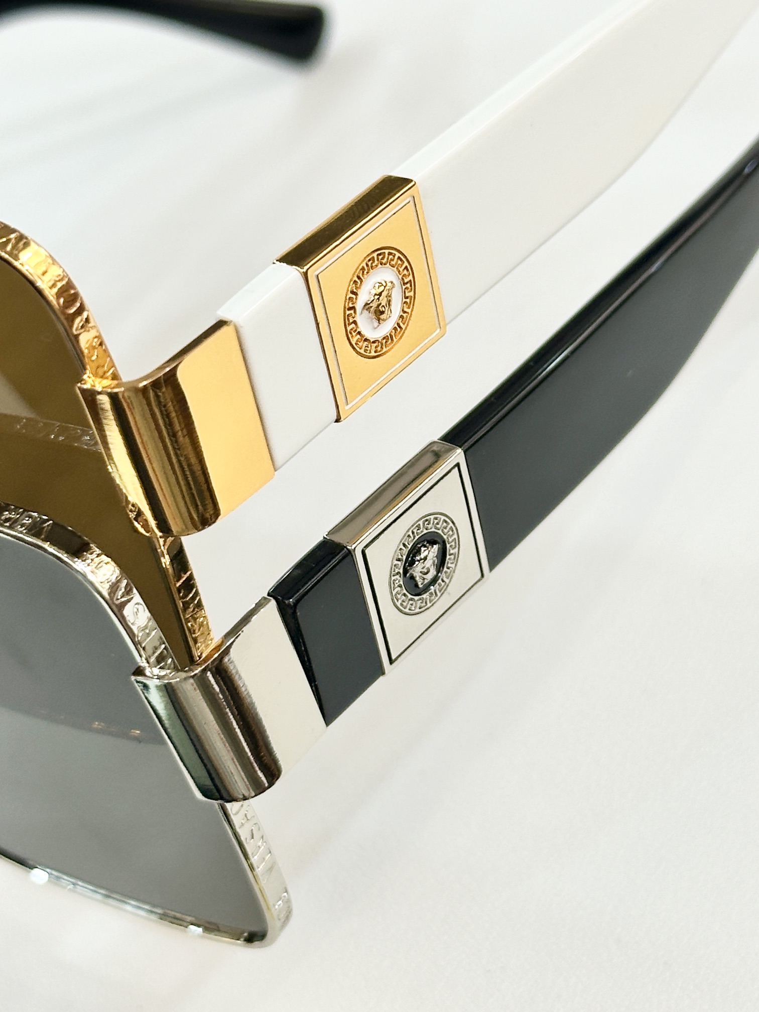  VERSACE
MOD：VE6739
Size：138口0 145
