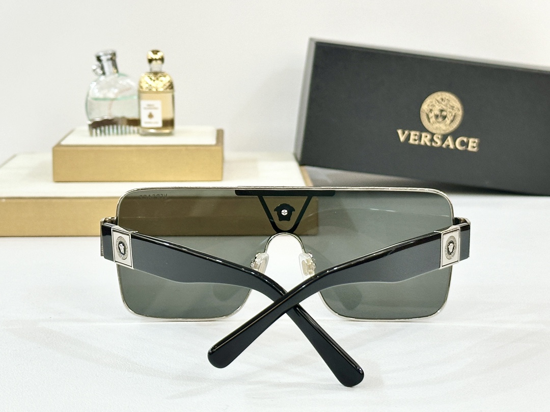  VERSACE
MOD：VE6739
Size：138口0 145
