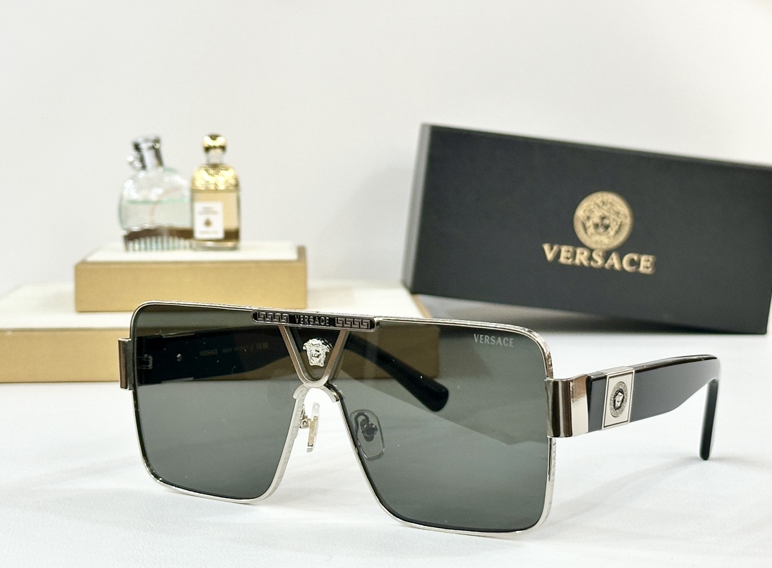  VERSACE
MOD：VE6739
Size：138口0 145
