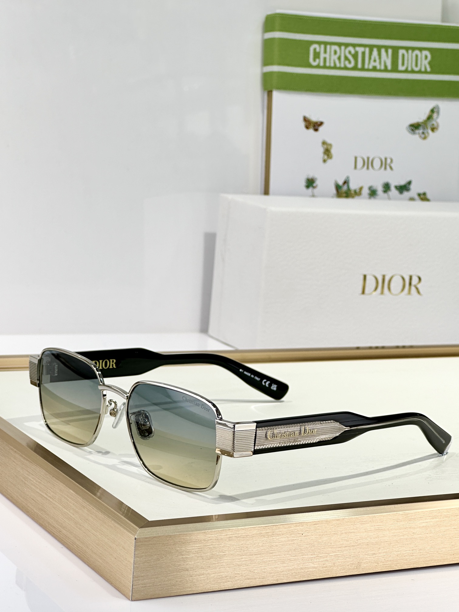  Christian Dio* Label S2U
NEW
SIZE54-17-145
