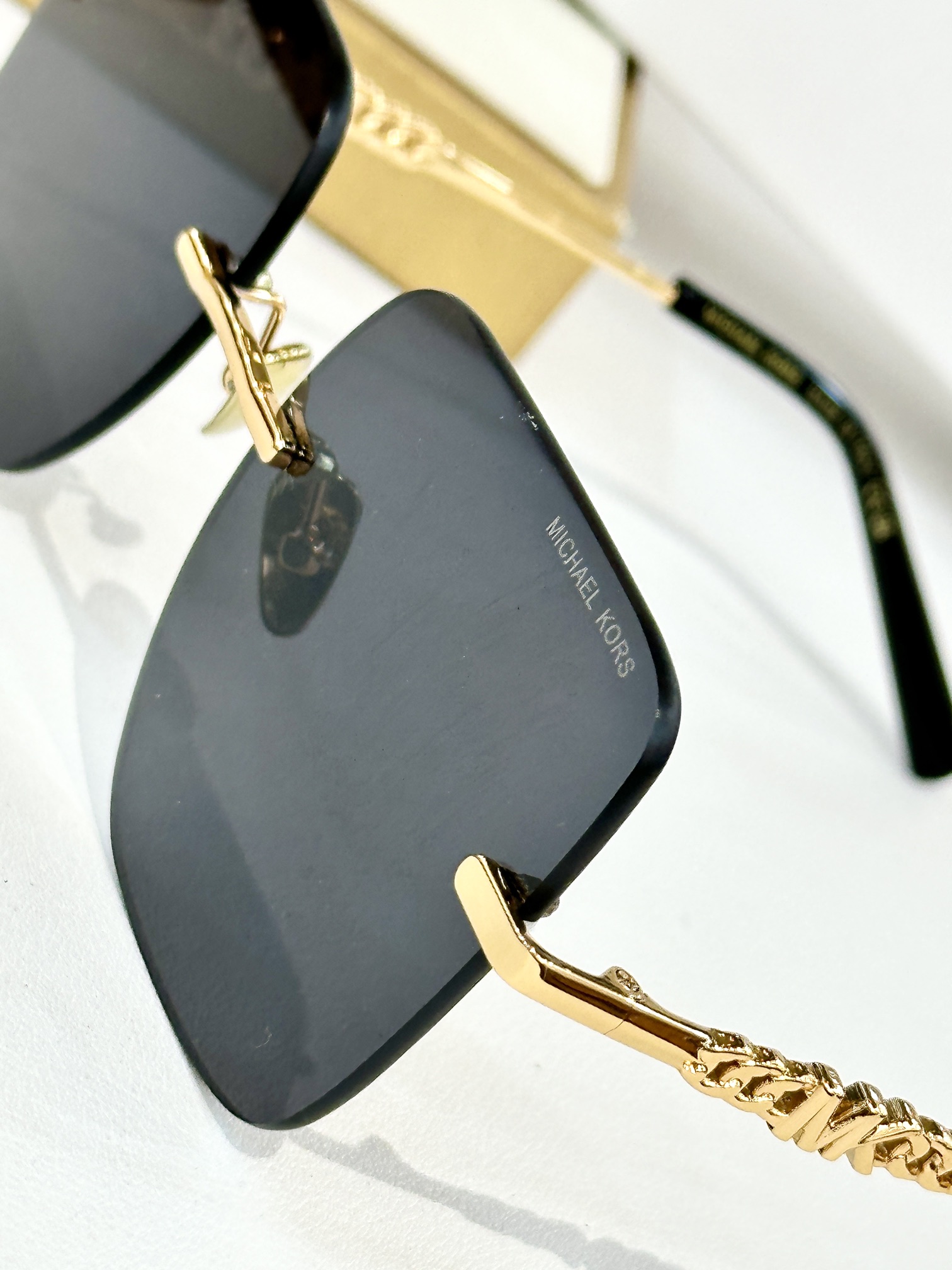  MICHAEL KORS
MOD：MK1150
Size：57口17-140
