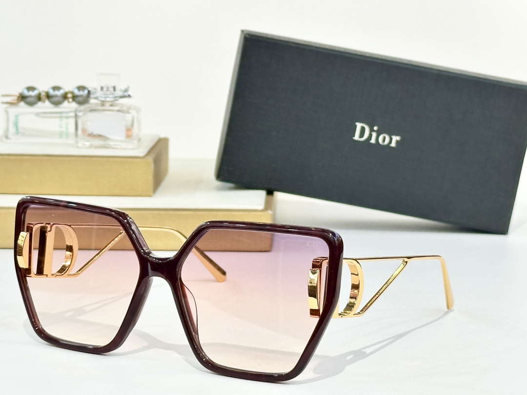  Dior
MOD：DSGTA45UCR
Size：64口16 140
