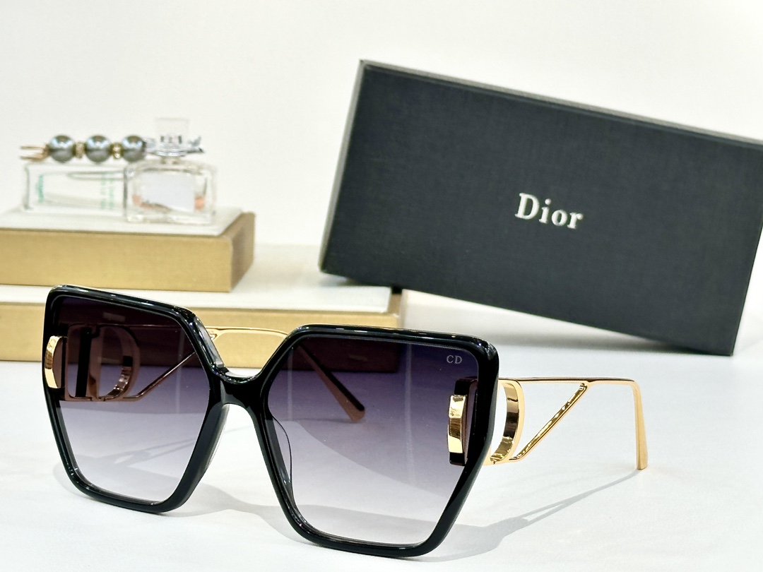  Dior
MOD：DSGTA45UCR
Size：64口16 140
