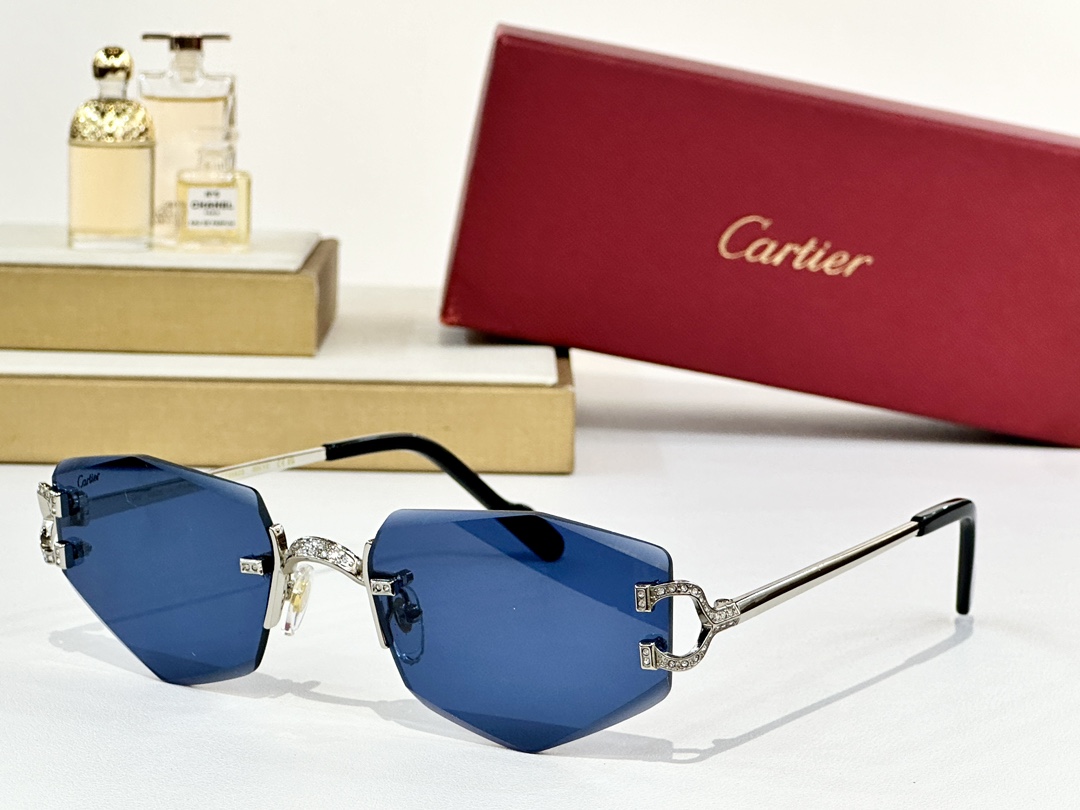 Cartier
MOD：CT0582S
Size：142
