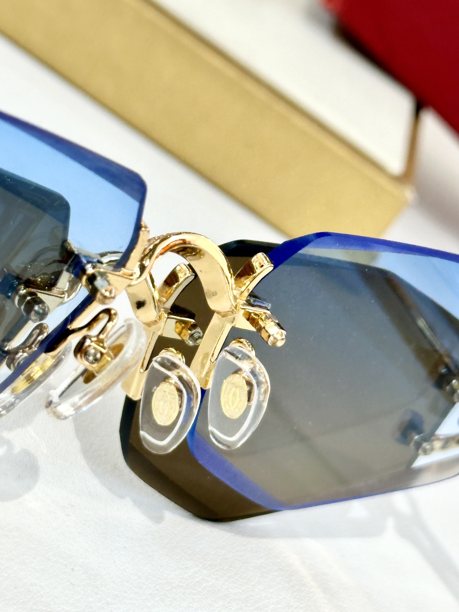 Cartier
MOD：CT0582S
Size：142
