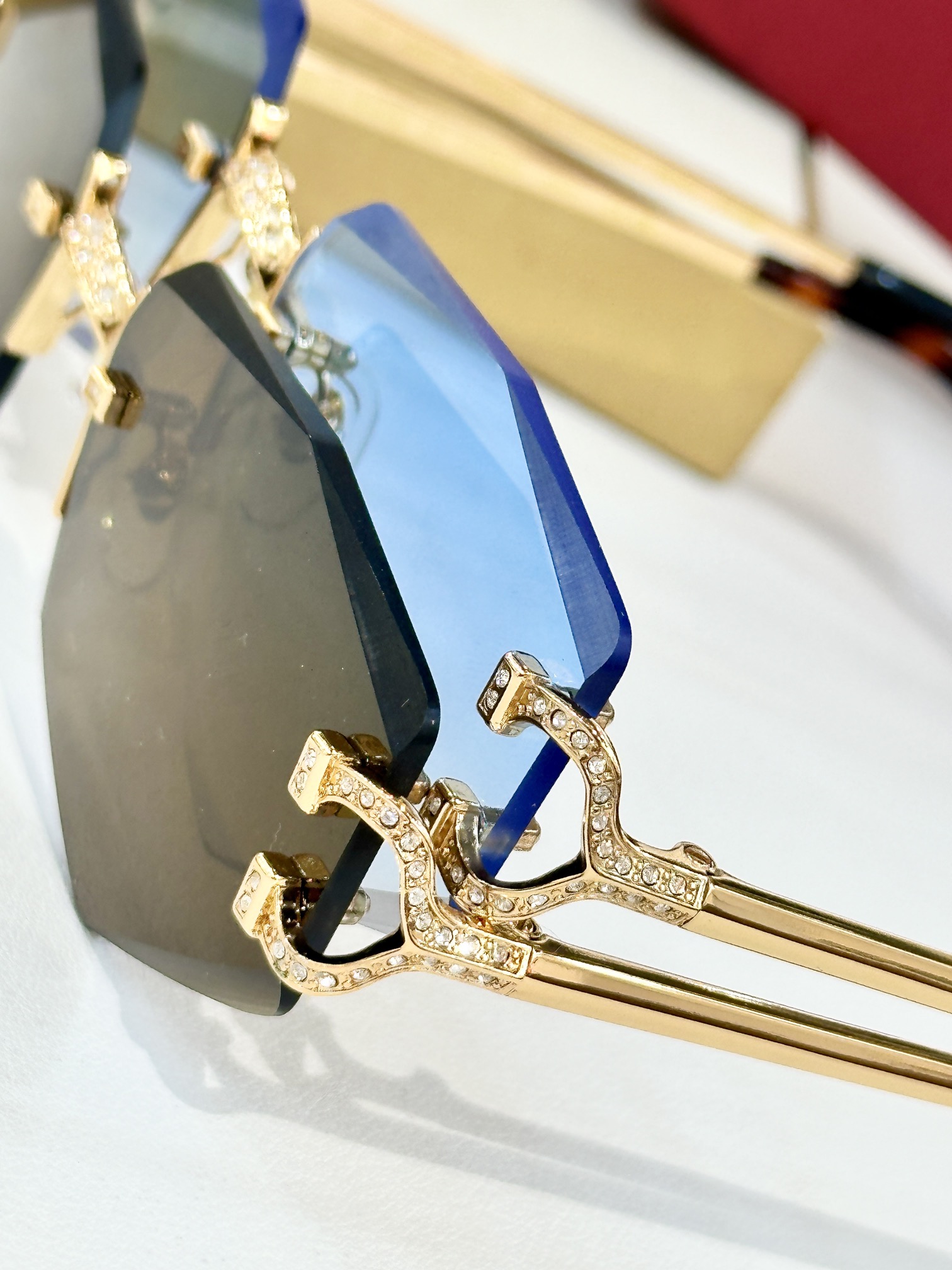 Cartier
MOD：CT0582S
Size：142
