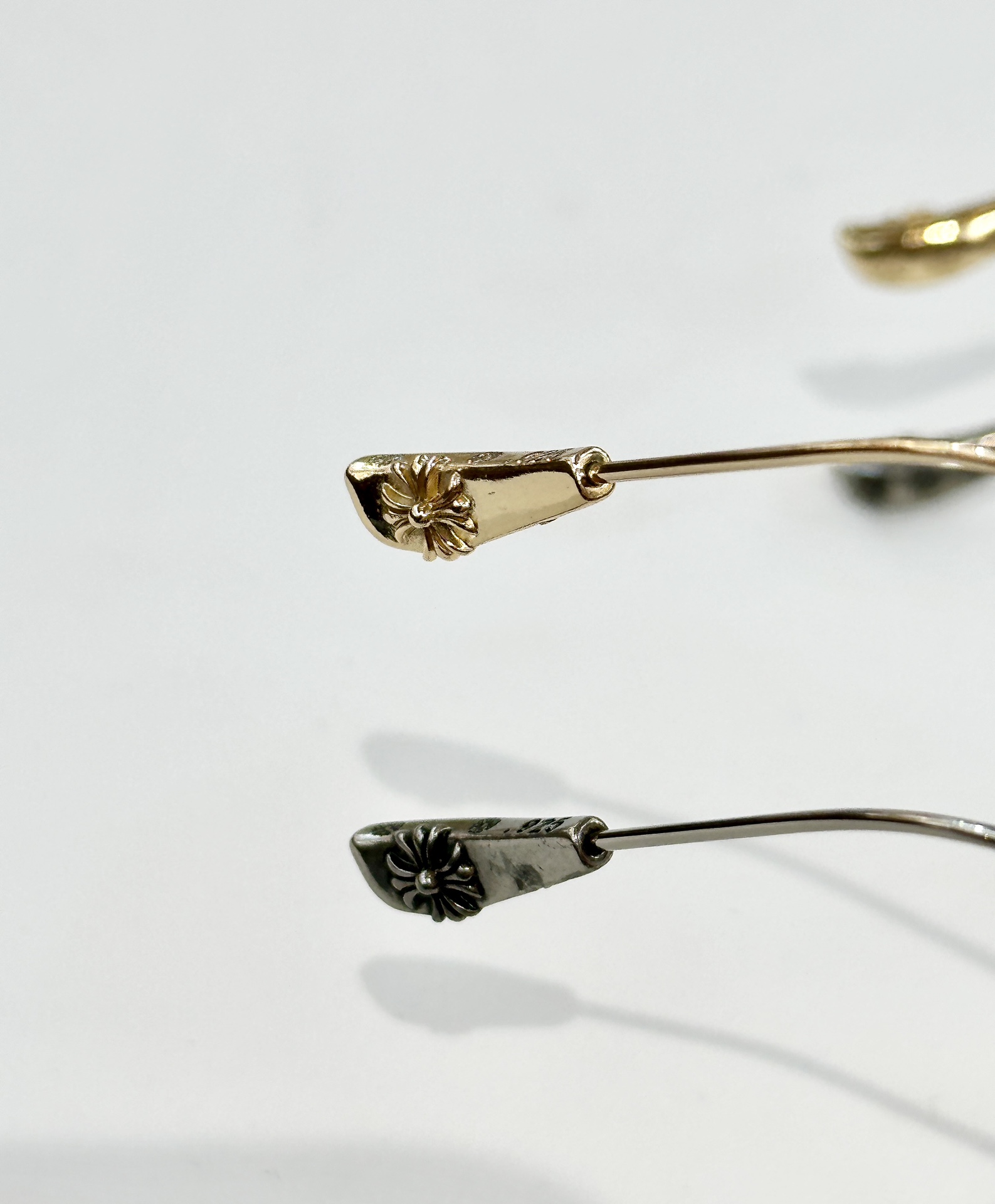  CHROME HEART*
MODEL：BONE PRONE III
SIZE：52口19-150

