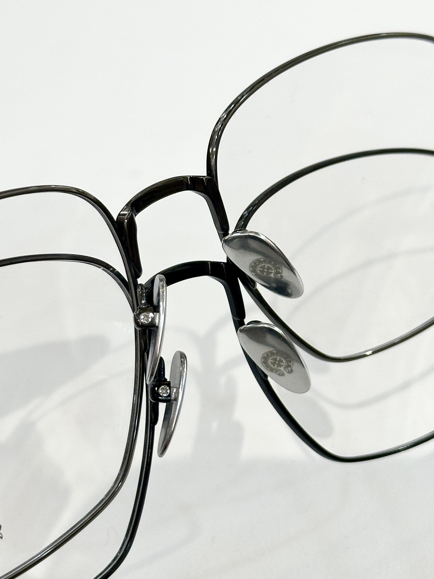  CHROME HEART*
MODEL：BONE PRONE III
SIZE：57口18-150

